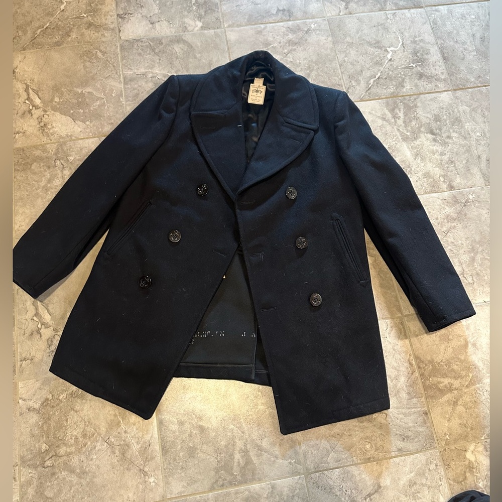 Elegant black Double-Breasted Pea Coat